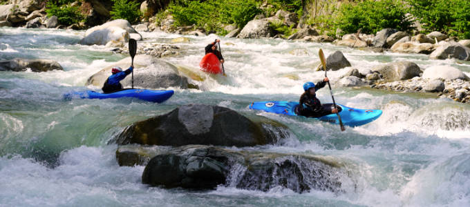 Wildwasser paddeln auf der Sesia